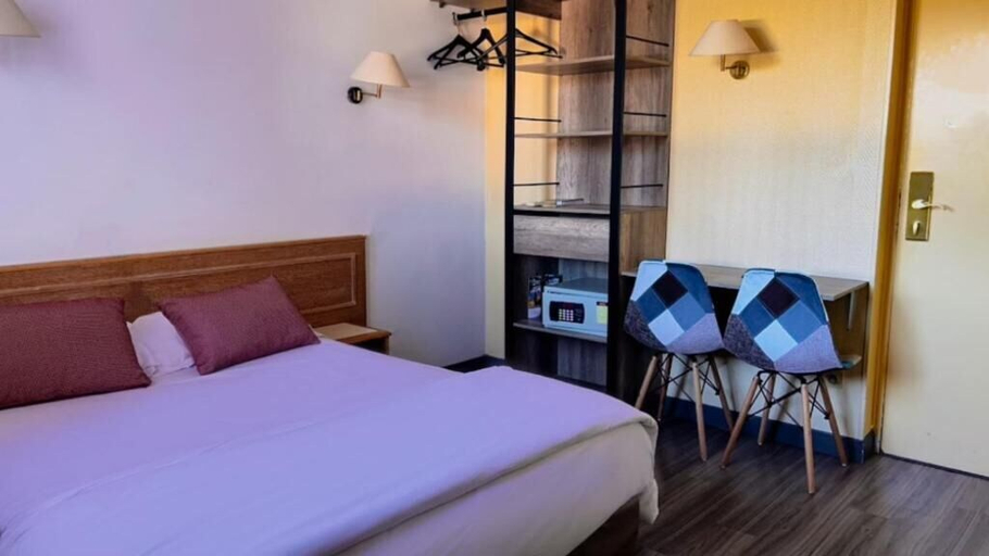 Room 2, Hotel Restaurant l Etape Logis, Bouches-du-Rhône