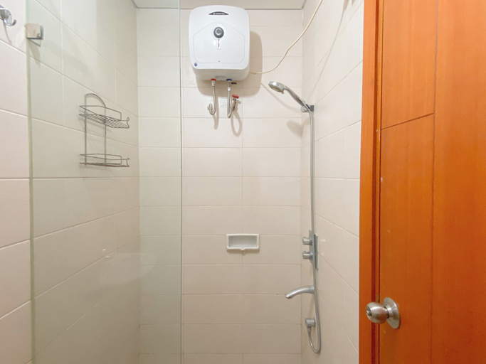 Bathroom 3, Basic Studio At Apartment Woodland Park Residence, Jakarta Selatan