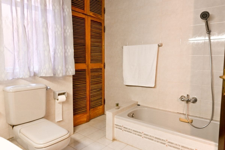 Bathroom 2, 7 MEDITERRANEA VILLA, Saint Paul's Bay