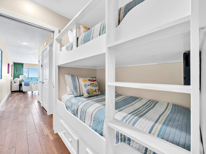 Room 3, Coral Reef Club 32 1 Bedroom Condo, Okaloosa