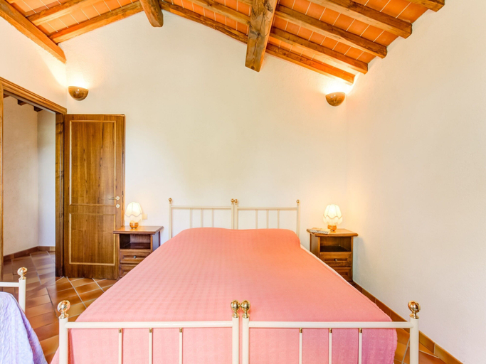 Bedroom 5, Countryside Holiday Home in Gambassi Terme With Garden, Florence