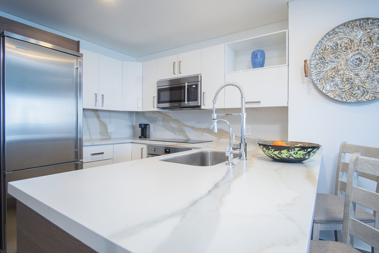 Private kitchen 3, Lovely 1BR Condo at Encantame Towers Velero 2303, Puerto Peñasco