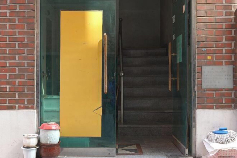Exterior, Nldam stay, Yongsan