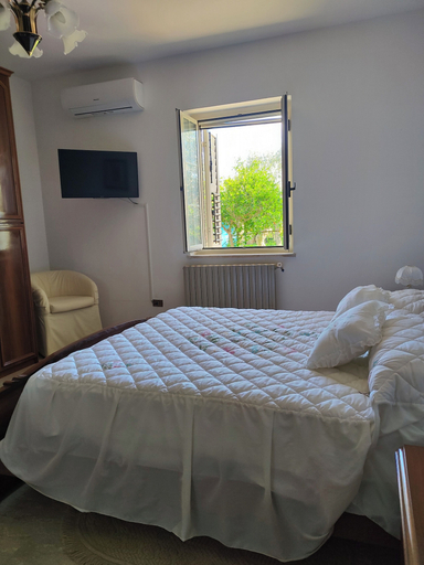 Room 3, Holiday Calabria Rooms, Catanzaro