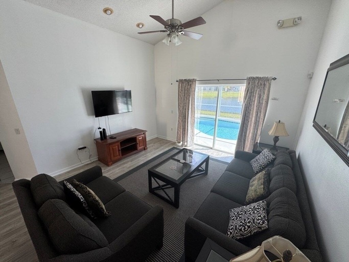 Living area, Ortega Villa 3 Bedroom Home, Osceola