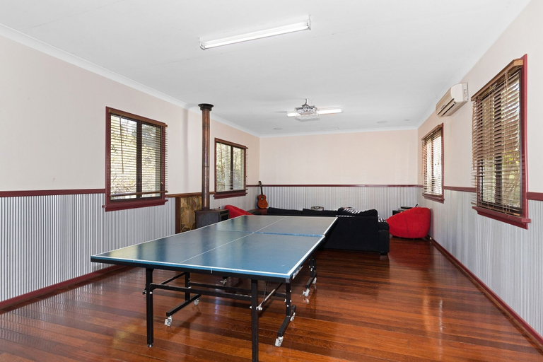 Living area, Jarrah Forest Lodge, Murray