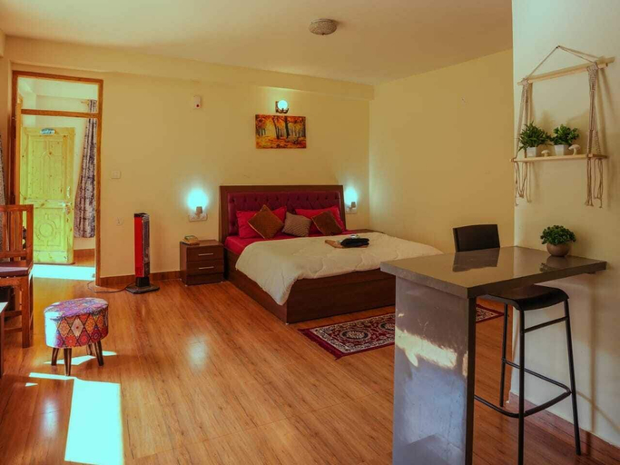 Room 2, Alooma Valley View Stays, Kullu
