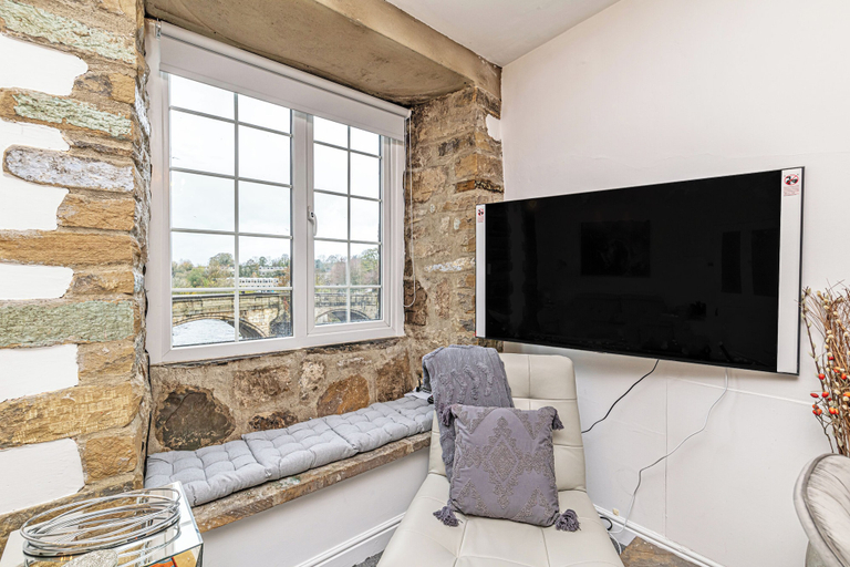 Room 2, Harestones - Bridge End Mill By Guestz, North Yorkshire