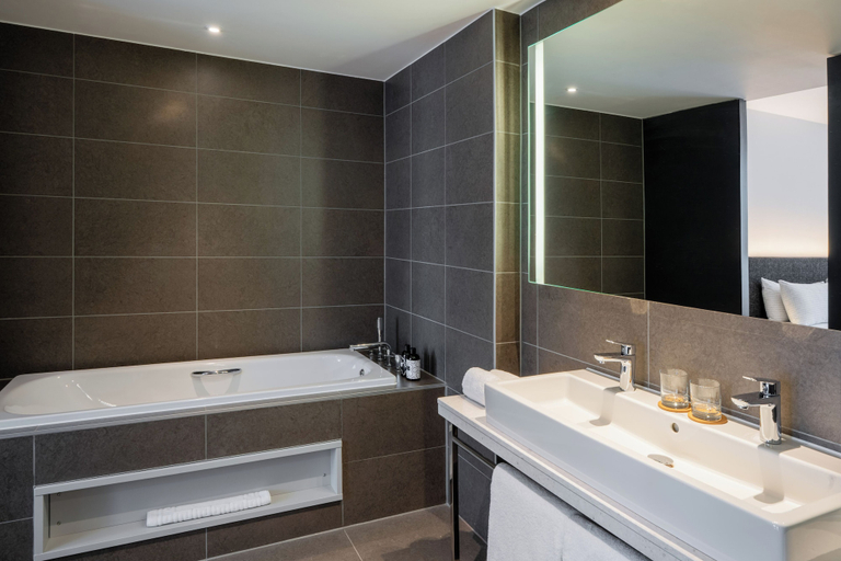 Bathroom 5, INNSiDE by Meliá Manchester, Manchester
