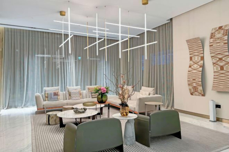 Interior 3, bnbme Luxurious Canal View Apt w/ Pool & Gym, Dubai