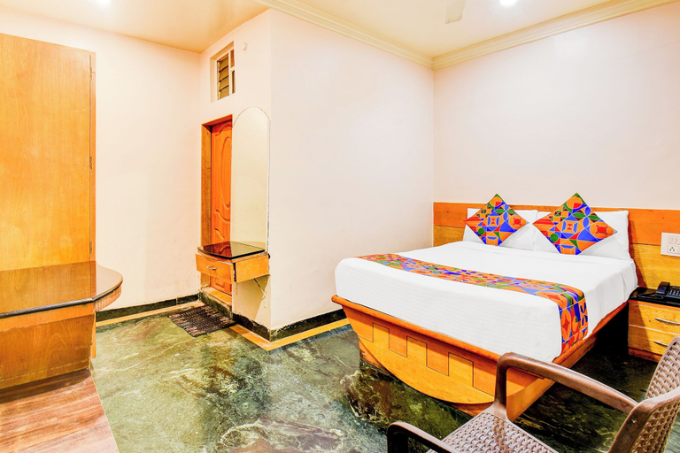 Room 3, Fabhotel New Pune Residency, Pune