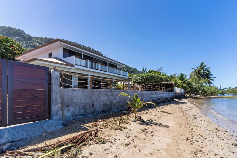 Exterior 3, Hinarani Villa