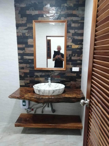 Bathroom 5, Mistercheck paradise bungalows, Si Chiang Mai