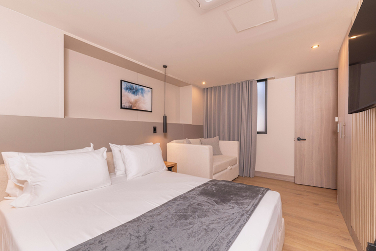 Room 5, Jatisa Living by Housy, Medellín
