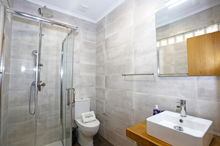 Room 5, D13 - Eiras Velhas Holiday House in Alm Dena, Lagos