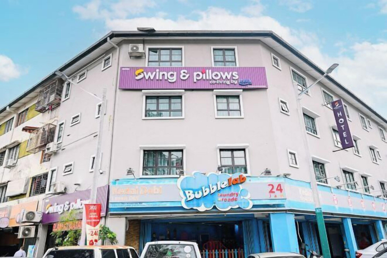 Exterior 4, Swing & Pillows @ Seri Kembangan, Seri Kembangan