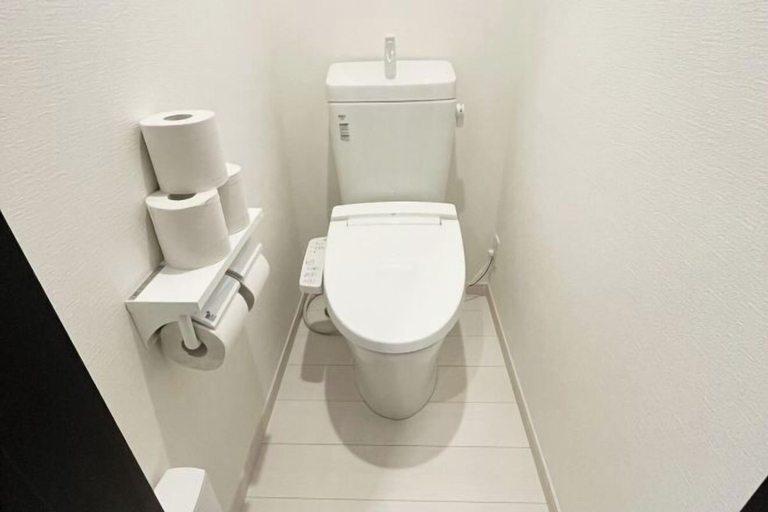 Bathroom 2, Sumida 4 House, Sumida
