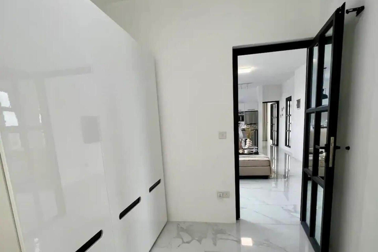 Interior 4, Apt - Sleeps 4 - Balcony - Pool - Parking