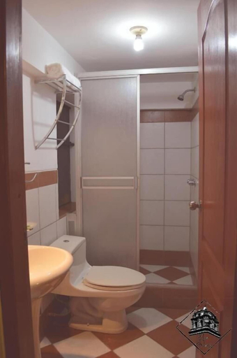 Bathroom, Elsa Wasi Cusco, Cusco