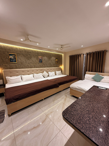 Others 5, Hotel Mangal Shree, Ujjain