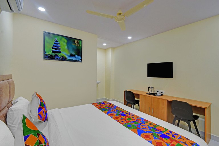 Room 2, Fabhotel Srikara Grand Luxury Rooms, Ranga Reddy