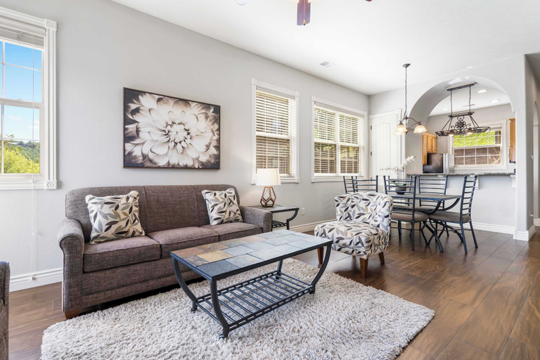 Others 5, Blue Bird by Lake Escape - Near Silver Dollar City, Stone
