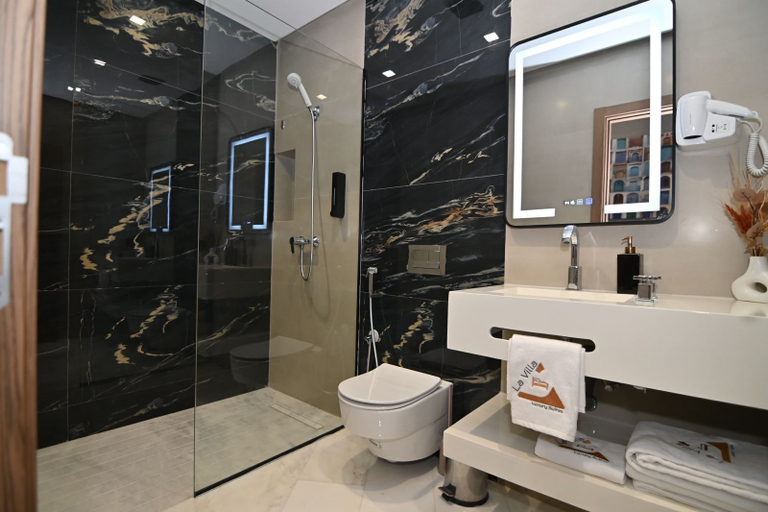 Bathroom 2, La villa luxury suites, Marrakech
