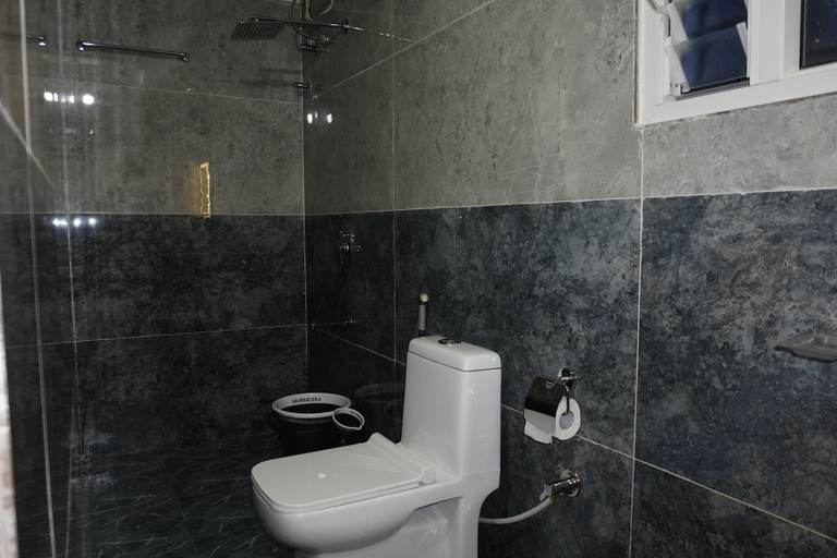 Bathroom 2, Stazy Suites - Kammanhalli, Bangalore