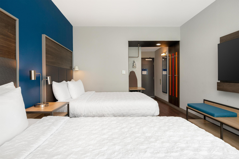 Bedroom 3, Tru By Hilton Brunswick, Glynn