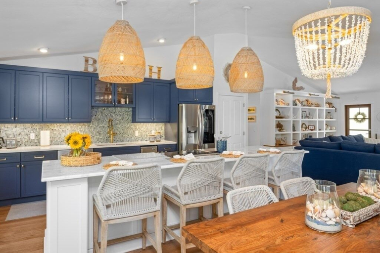 Dining 2, Sunkissed Cottage 3 Bedroom Home, Lee