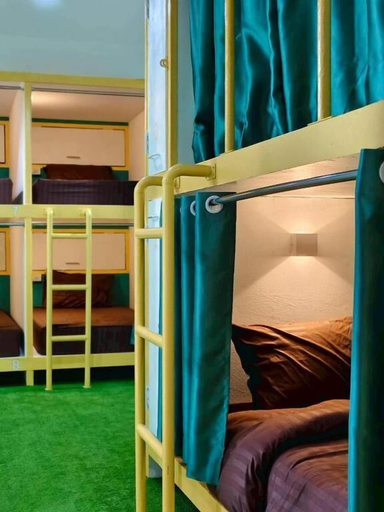 Room 2, Banana Bunkhouse Hostel, Pulau Phuket