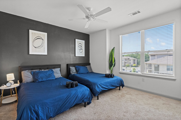 Room 1, Upscale King 2BR Suite Mins to Charlotte, Mecklenburg
