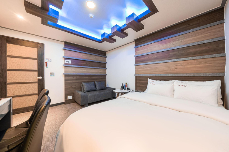 Bedroom 2, Bucheon (Wonjong-dong) A Hotel, Gangseo