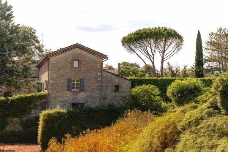 Exterior 5, Cottage Olive on large domain with Pool, Spa, Tennis, Gard