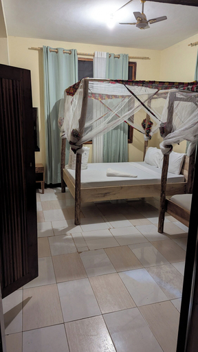 Room 4, Kilimanjaroo Inn, Moshi Urban