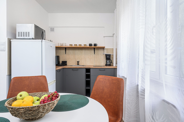 In-room dining 5, ShortStayPoland Anielewicza B130, Warsaw