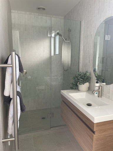 Bathroom, Armagh Executive Stays, Christchurch