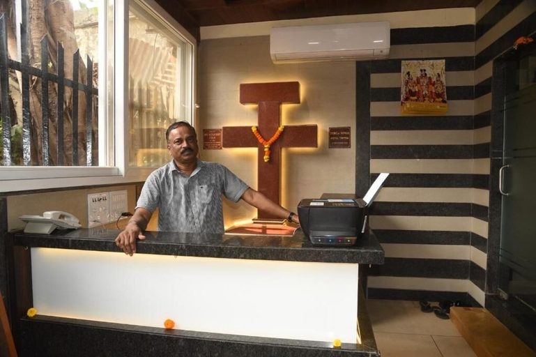 Others 4, Hotel Triton, Mumbai City