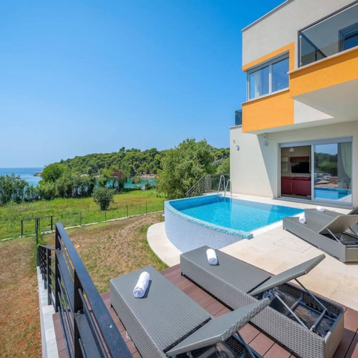 Others 4, Villa Magnolija in Pula, Pula