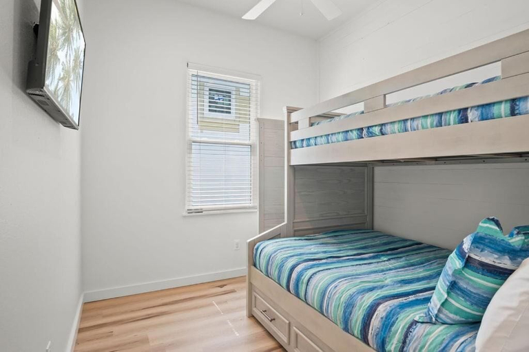 Room 4, Coastal Retreats Collection, Nueces