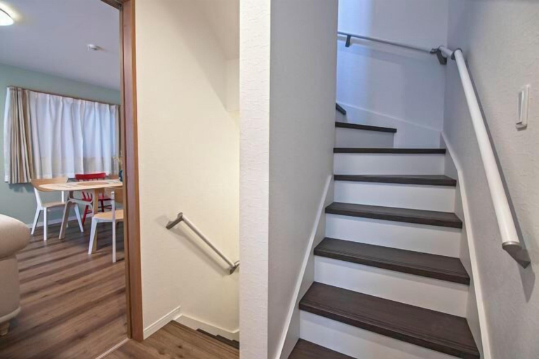 Interior 2, Tabitime Teradacho - 5 min to JR station~grand new house~max 8ppl, Osaka