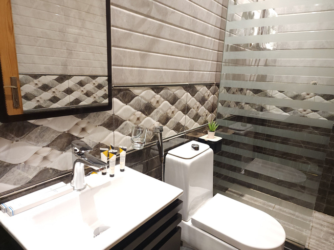 Bathroom 5, Shaty Alhayat Serviced Apartments, Jeddah