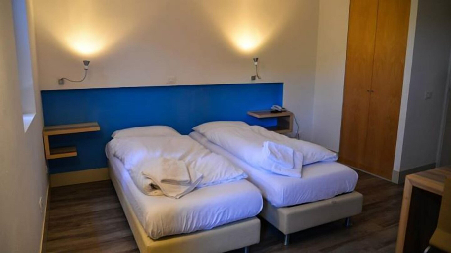 Bedroom 3, Hôtel Turan, Isère
