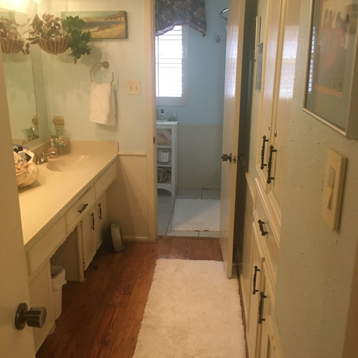 Bathroom 3, Jackson House, Lubbock