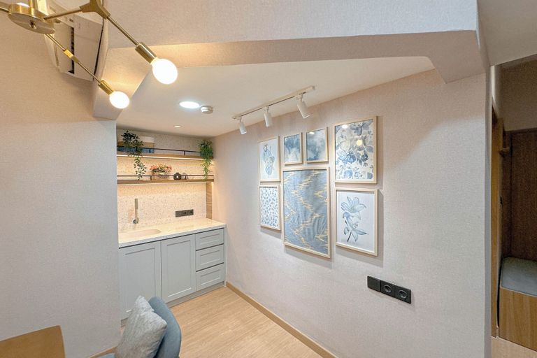 Interior, Modern Look With Wooden Accent 3Br At Kondominium Puncak Marina Apartment, Surabaya