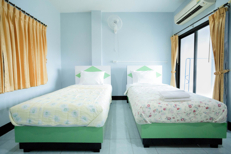 Room 3, Thongkon Hotel, Muang Surin