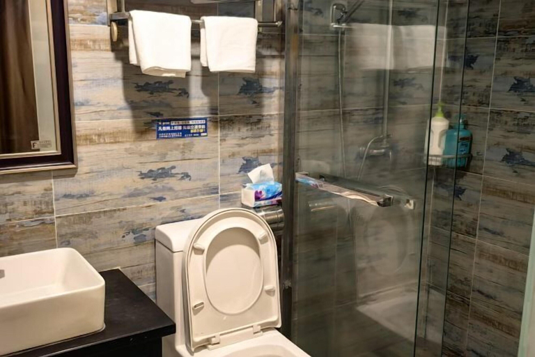 Bathroom 4, Huaji Business Hotel, Taizhou