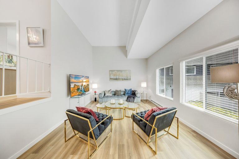 Living area 5, Oneluxstay 3BR near Redondo Beach, Los Angeles