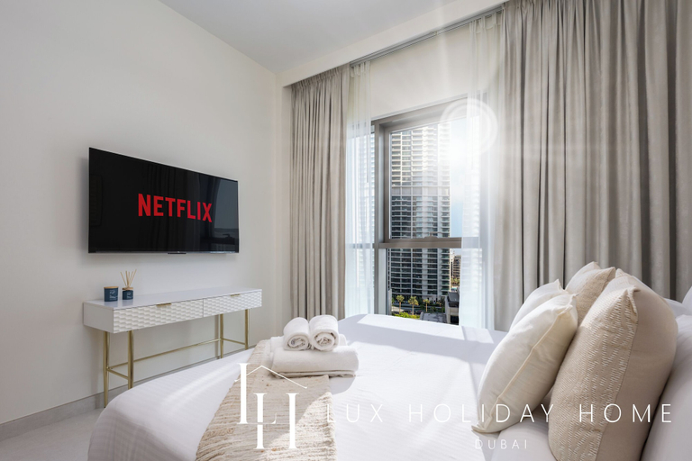 Room 4, LUX The Creekside Skyline View Suite, Dubai