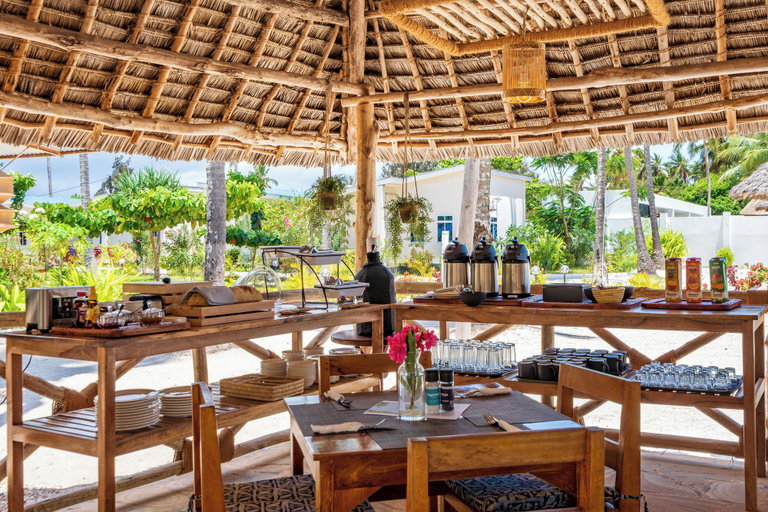 Breakfast buffet 5, Coconut Breeze Apartments, Kaskazini 'B'